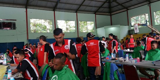 Deklarasi dukung Emil, tukang cukur Garut coba pecahkan 