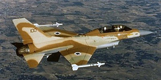 Jet Israel gempur Jalur Gaza setelah empat tentara luka kena bom rakitan