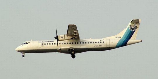 Pesawat berpenumpang 60 orang jatuh di pegunungan Iran