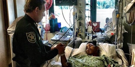 Remaja ini pasang badan ditembak lima kali buat lindungi teman sekelas