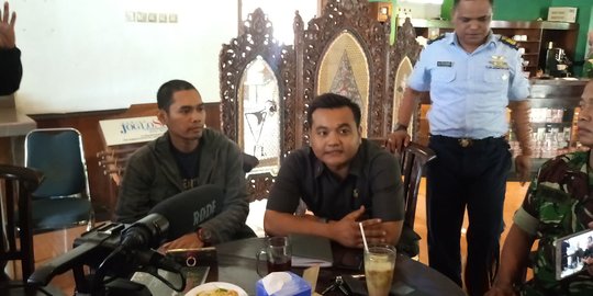 Curhat warga dibuntuti dan dibentak petugas Bandara Solo saat pesan taksi online