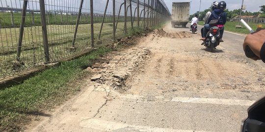 Jalan Perimeter Utara Tangerang rusak parah, membahayakan pengendara