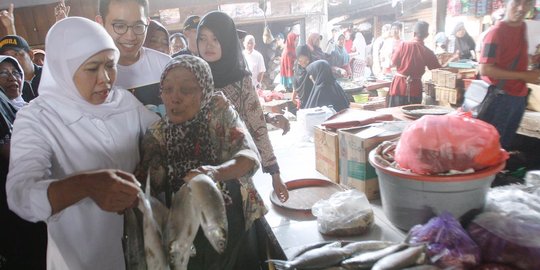 Kampanye murah, Khofifah-Emil dekati akar rumput melalui blusukan