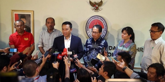 Menpora tak ingin larang klub pakai Gelora Bung Karno