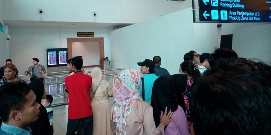 Novel Baswedan tiba di Bandara Soekarno-Hatta, disambut pimpinan KPK