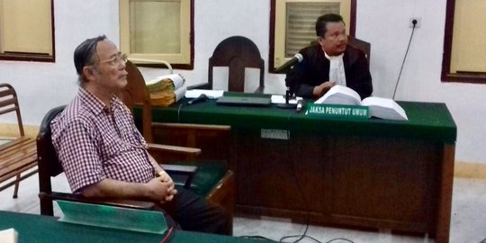 Tanam uang Pemkab di Riau Airlines, eks Bupati Nias dituntut 8 tahun penjara