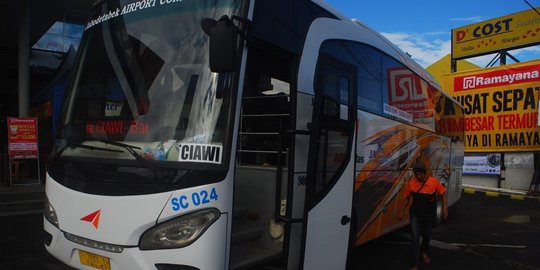 jalur khusus bus di ruas tol
