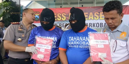 Bapak dan anak diciduk usai edarkan sabu di Terminal Bus Pare Kediri