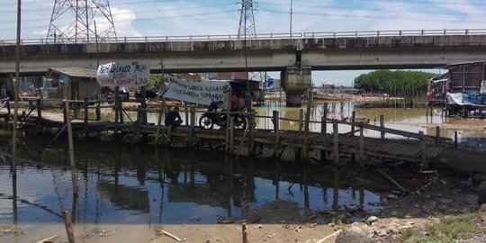 Meski warga menolak, relokasi di bantaran BKT terus berlanjut