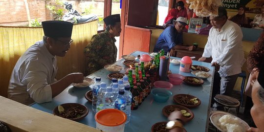 Menikmati Nasi Wader Segaran Khas Majapahit, Gus Ipul kagumi lezatnya kuliner Jatim