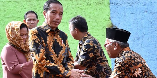 Survei Alvara: Jokowi dipasangkan siapa saja angkanya di atas 50