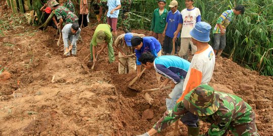 Data terbaru longsor Brebes: 7 Tewas dan 13 orang masih hilang