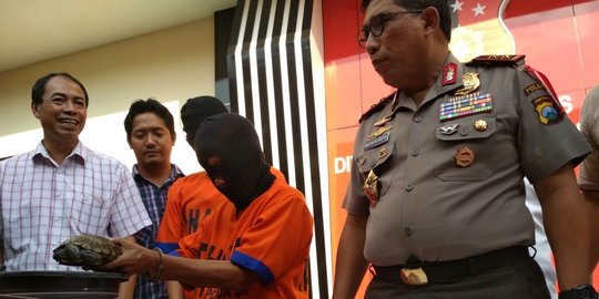 Polisi periksa kejiwaan guru SD cabuli 65 siswanya di Surabaya