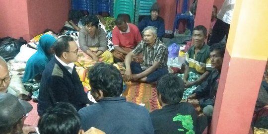 Kunjungi korban longsor Brebes, Sudirman Said doakan evakuasi lancar