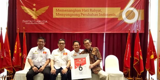 Partai Garuda bulatkan dukungan untuk NH-Aziz di Pilgub Sulsel