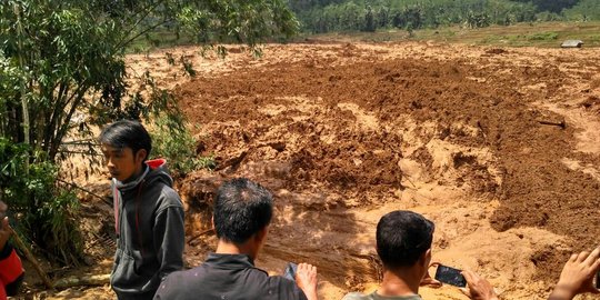 11 Orang meninggal akibat longsor di Brebes, 7 belum ditemukan