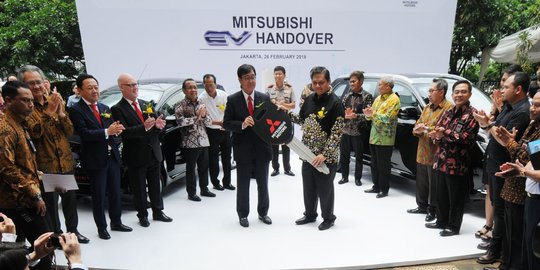 Kemenperin terima 10 mobil listrik dari Mitsubishi