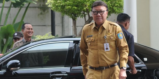 Bersama beberapa gubernur, Menteri Tjhajo sambangi gedung KPK