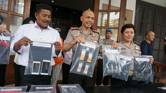 ratu bong ditangkap polisi
