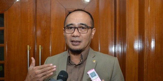 Dicopot OSO dari sekretaris Fraksi Hanura, Dadang Rusdiana mengadu ke Bamsoet