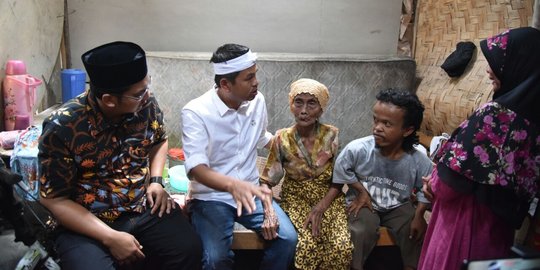 Dedi Mulyadi rayu nenek Oyah yang sakit dan minta disuntik mati