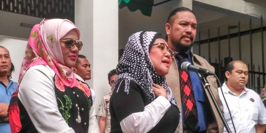 Sibuk, Elvy Sukaesih tak tahu anak-anaknya terlibat narkotika