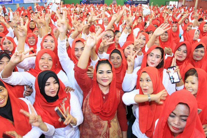 relawan 039rampak sarinah039 mantap dukung gus ipul puti guntur di pilgub jatim