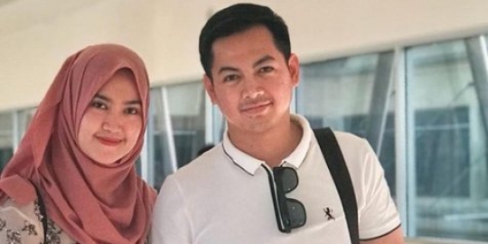 Tommy Kurniawan ajak istri kumpul bareng mantan dan anak