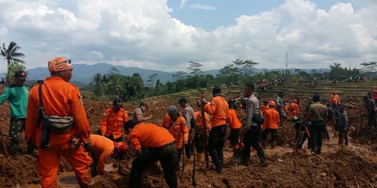 Pencarian korban longsor Brebes dihentikan, 12 meninggal & 6 orang hilang