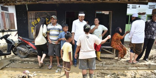 Tinjau banjir di Cirebon, Dedi Mulyadi minta warga jaga lingkungan