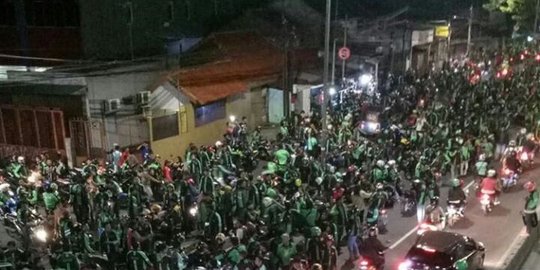 Polisi selidiki pengeroyokan pengemudi Nissan X-Trail di underpass Senen