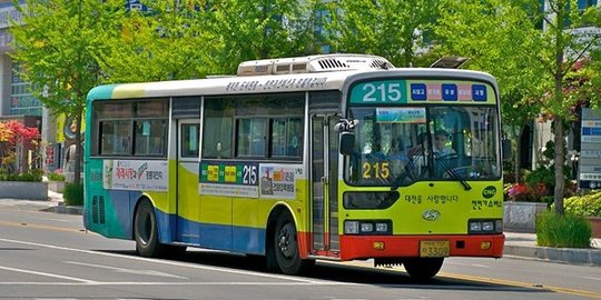 Vietnam beri sinyal impor bus dari Indonesia