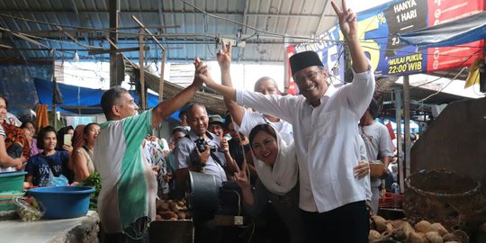 Kampanye, Djarot kritisi pasar tradisional, Ijeck bahas ekonomi kreatif di warung