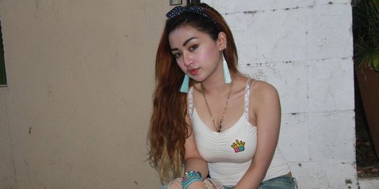 Datang ke BNN, pedangdut hot Cupi Cupita tersandung kasus narkoba?