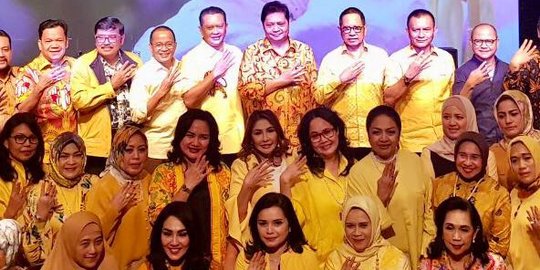 Airlangga sebut nobar jadi alat eratkan silaturahmi sesama kader Golkar