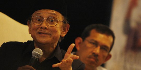 Habibie harap pemerintah tanggung biaya berobat di Jerman