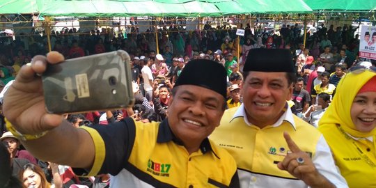 Dengar curhat masyarakat, Nurdin Halid janjikan layanan kesehatan berbasis KTP