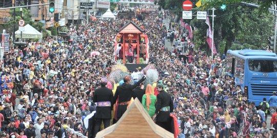 Parade budaya padati perayaan Cap Go Meh Glodok