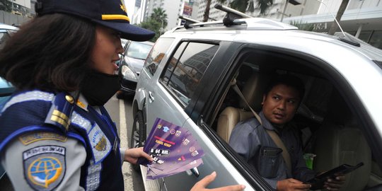 Siap-siap ditilang jika langgar aturan ganjil-genap di Tol Jakarta-Cikampek