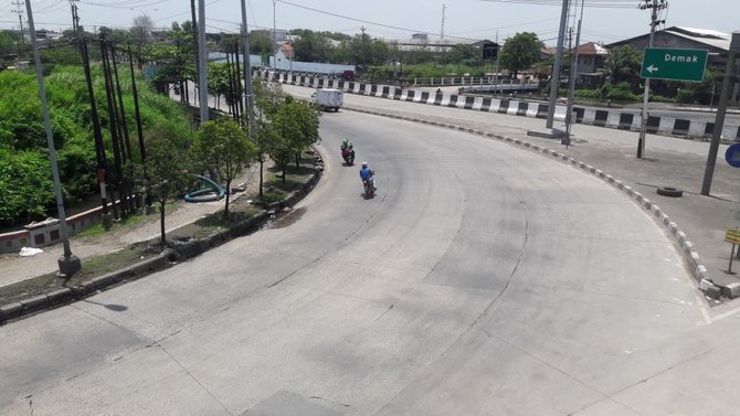 kementerian pupr tetap siagakan pompa dan perbaiki jalan kaligawe