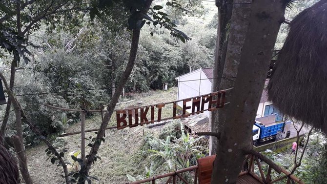 bukit lemped