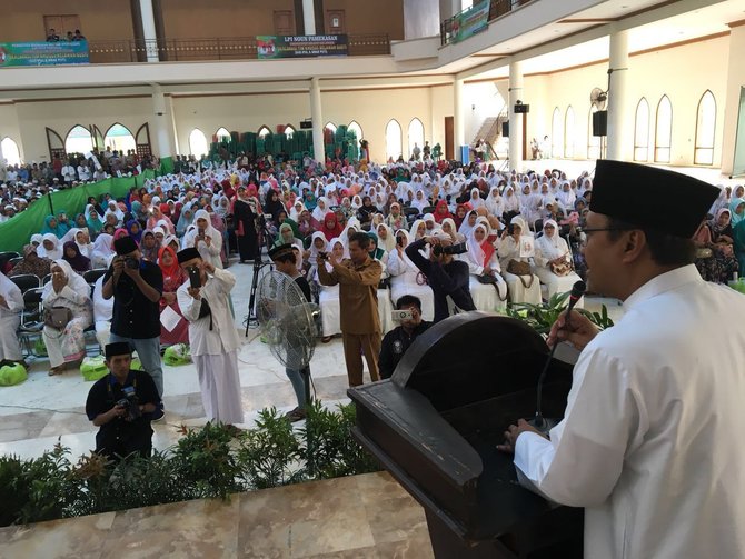 ribuan relawan pamekasan all out menangkan gus ipul puti guntur