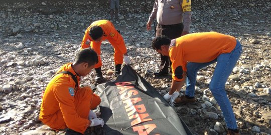 Cari kayu di tepi sungai, Bernadus tewas terseret arus