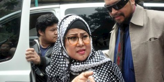 Elvy Sukaesih belum juga jenguk anak sampai saat ini