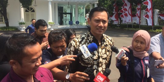 Sambangi Istana, Agus Yudhoyono antar undangan rapimnas Demokrat untuk Jokowi