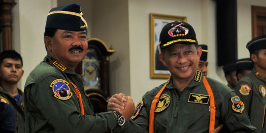 5 Momen keakraban Panglima TNI dan Kapolri bikin adem NKRI