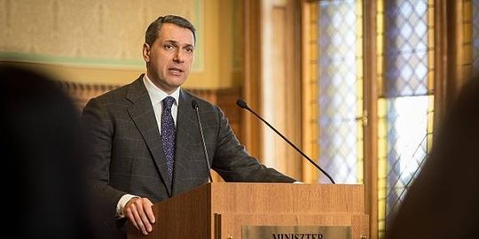 Tak terima video soal imigran dihapus, staf PM Hungaria akan panggil Facebook
