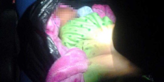 Bayi perempuan usia 4 hari ditemukan di Cipayung, diduga sengaja ditinggal