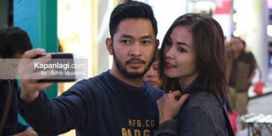 Selamat! Metha Yunatria istri Uki NOAH melahirkan bayi laki-laki