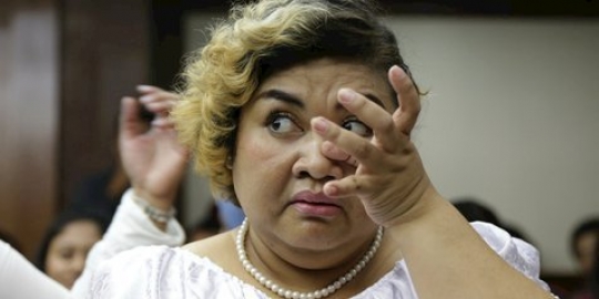 Merasa Jadi Korban, Pretty Asmara Shock Dengar Putusan Majelis Hakim